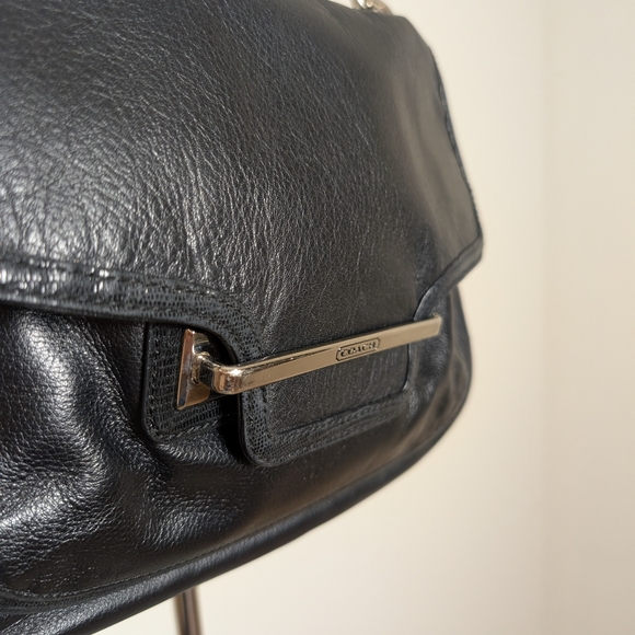 Coach Taylor Black Leather Shoulder Bag with flap front Nr. M1382-F27481 - Picture 3 of 16